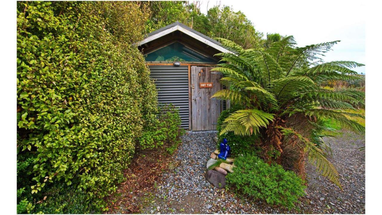Paparoa Beach Hideaway With Hot Tub Barrytown Zewnętrze zdjęcie