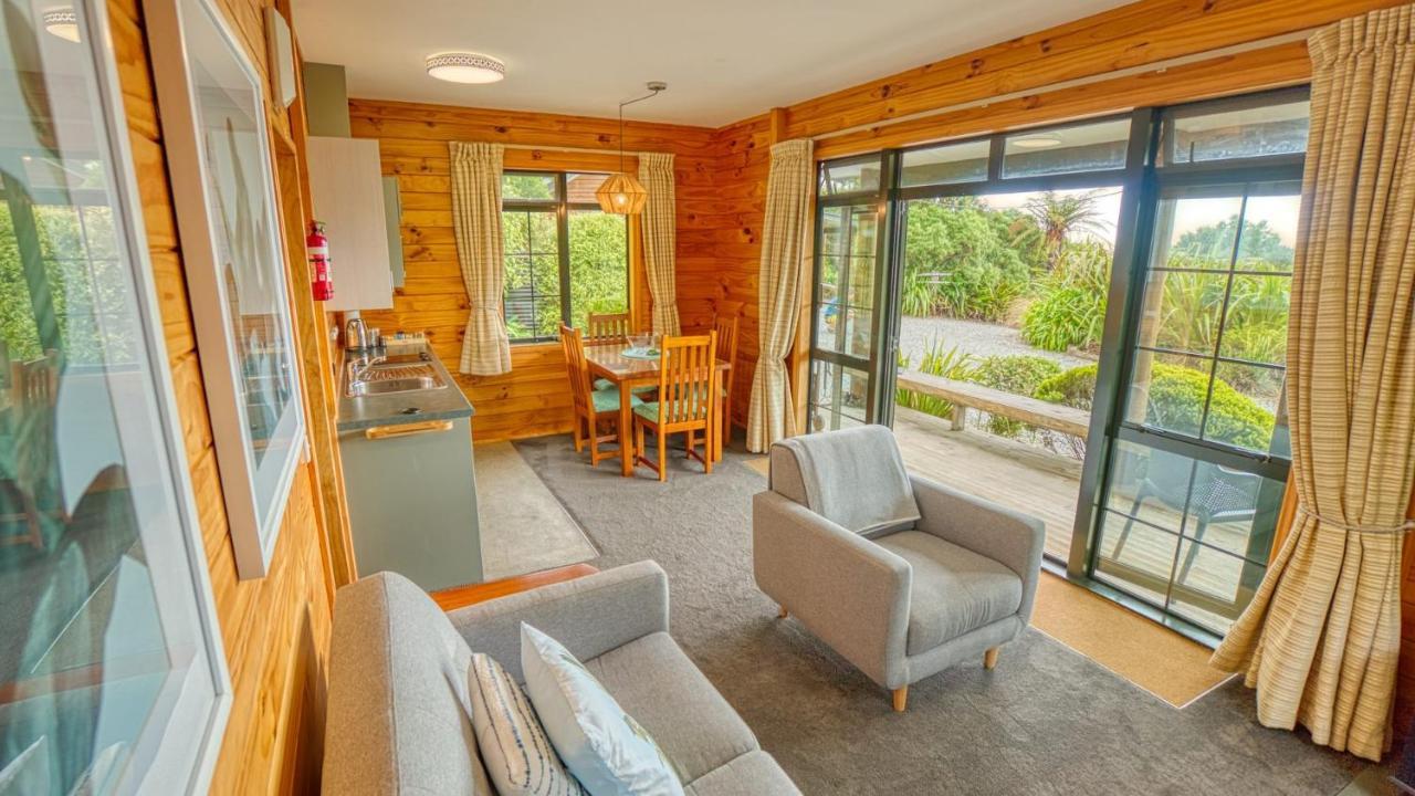 Paparoa Beach Hideaway With Hot Tub Barrytown Zewnętrze zdjęcie